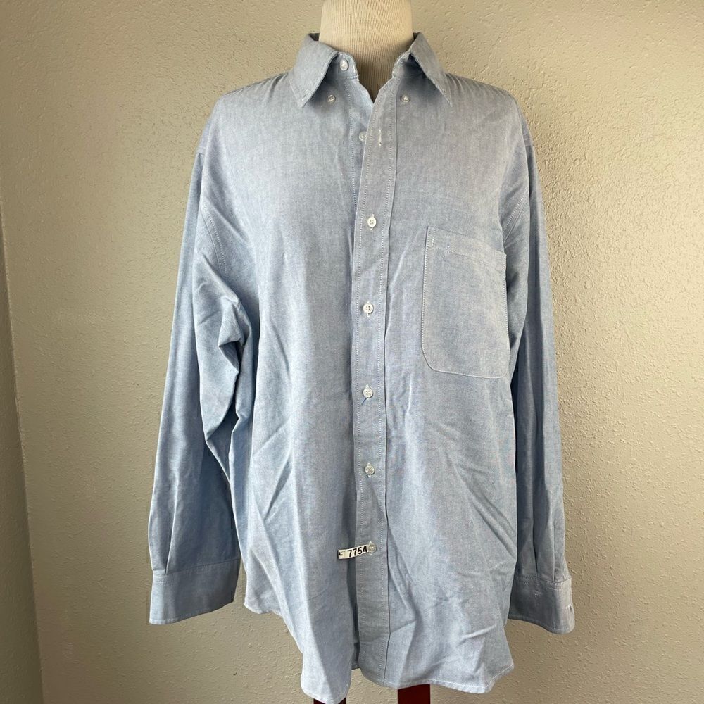NWOT Travel Smith Blue Button Down Shirt Size L